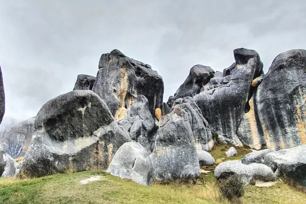 Castle Hill Limestone outcrops. (51985388584)